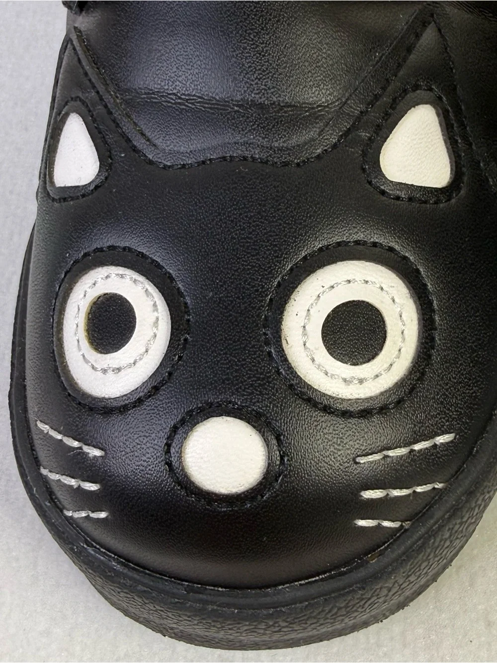 T.U.K Black Lace-Up Platform Boots with White Cat Appliqué NWOT - Picture 7 of 7